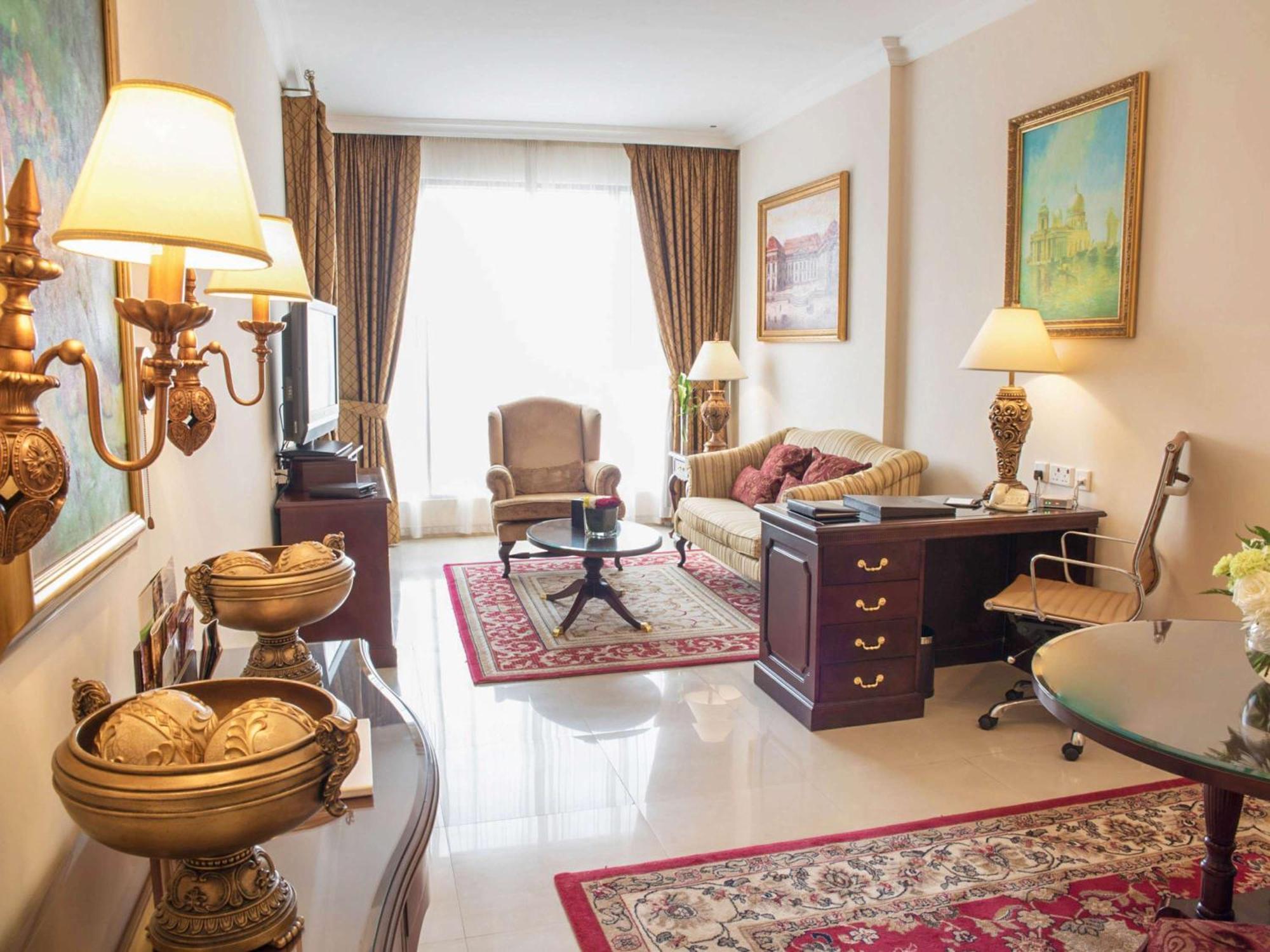 Mercure Dubai Barsha Heights Hotel Suites And Apartments Esterno foto