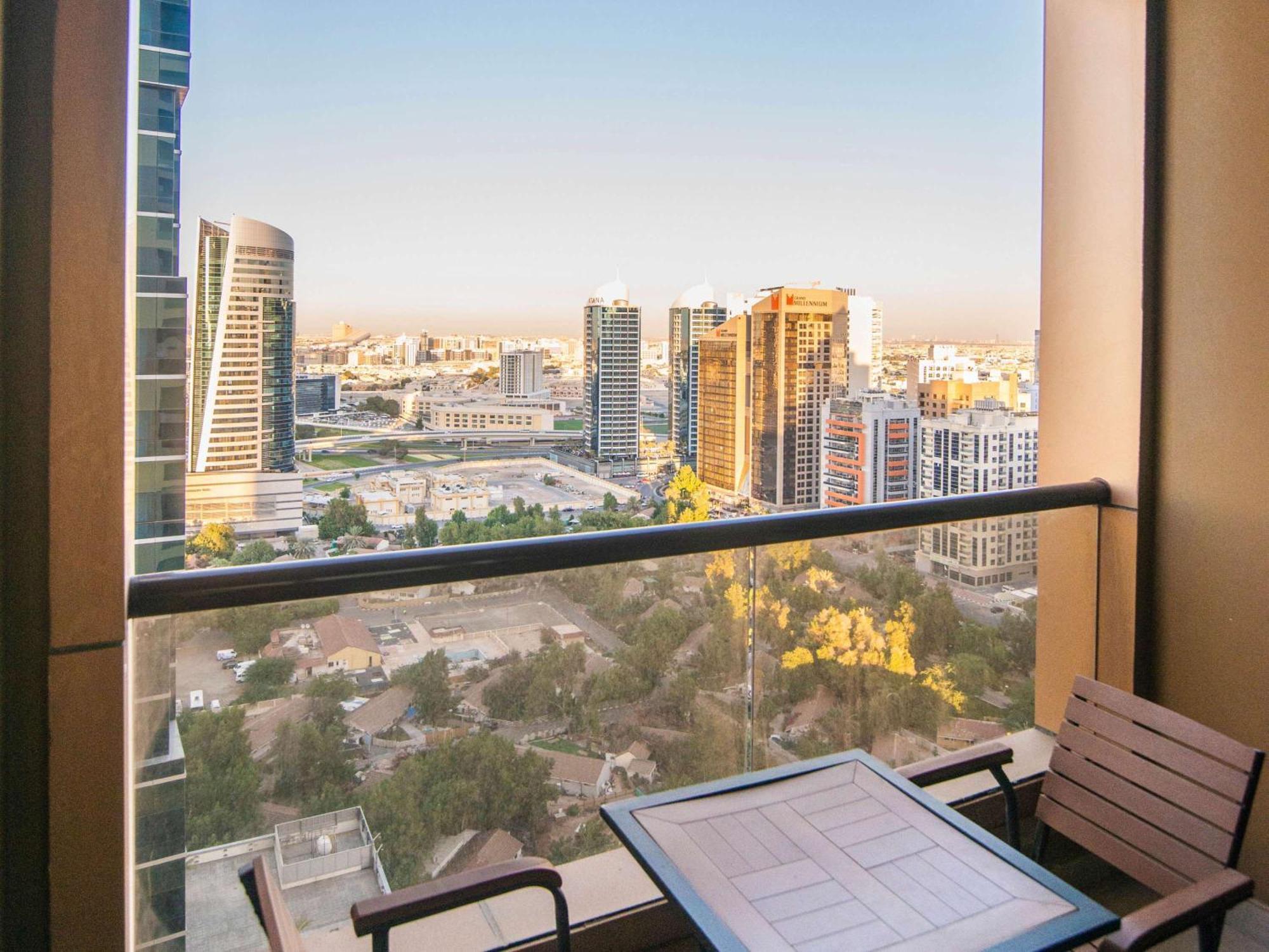 Mercure Dubai Barsha Heights Hotel Suites And Apartments Esterno foto